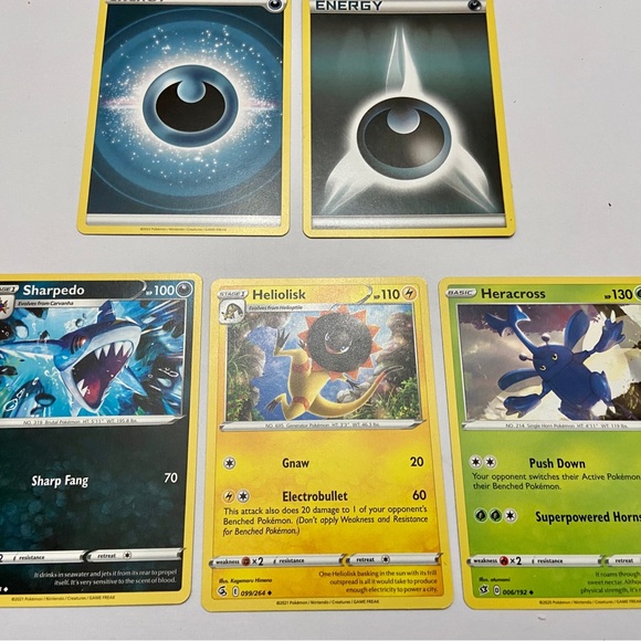 Lot of 5 Pokemon Cards # 4 - Picture 1 of 9